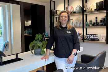 Kapsalon Niki mag 30 kaarsjes uitblazen: “Sommige klanten komen al heel hun leven bij mij”