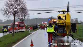 Tragischer Unfall in Bayern: Autofahrerin stirbt nach Überschlag an Ort und Stelle