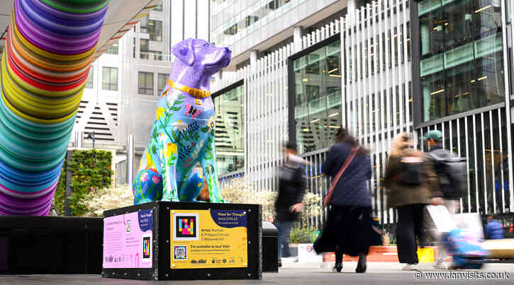 Painted guide dogs popping up around Canary Wharf