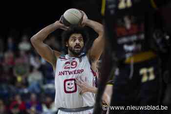 Jean-Marc Mwema is met 400 wedstrijden recordhouder bij Antwerp Giants: “Tweede Belgische plek vasthouden is het belangrijkste”