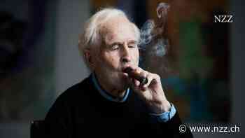 Heinrich Villiger ist 93 Jahre alt, mit seiner Schreibmaschine führt er ein Weltunternehmen. Wer ist der Mann, der nicht loslassen kann?