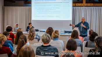 Ärzte und Pflegekräfte tauschen sich über Palliativarbeit aus