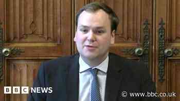 Hunt praises MP's apology over dating app incident