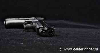 Man (66) bedreigt andere weggebruiker op A15 met vuurwapen