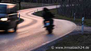 Motorradfahrer (26) überschlägt sich und verstirbt noch an der Unfallstelle