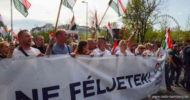 Massenprotest in Budapest gegen Orban