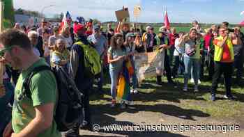 Fast 300 Gifhorner widersprechen der AfD lautstark