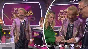 „Was hast du denn da für ein Poser-Teil?“: Thomas Gottschalk verblüfft Schöneberger, Jauch und die Zuschauer