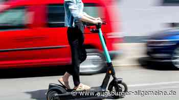 16-Jährige prallt mit E-Scooter gegen Laternenmast