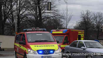 Turbulentes Wochenende für Rosenheimer Feuerwehr: Auto und Schrebergarten in Brand