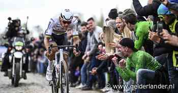 Van der Poel heerst in klassiekers en is ook in Parijs-Roubaix ongenaakbaar