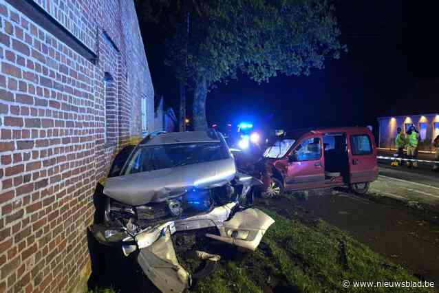 Bestuurder (22) onder invloed knalt tegen geparkeerd voertuig: “En onze vorige auto is twee weken geleden kapotgereden door dronken chauffeur”