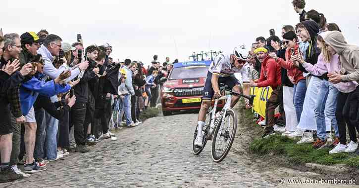 Van der Poel gewinnt Paris-Roubaix – Politt Vierter