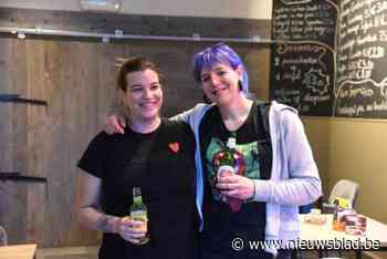 Fanny opent samen met dochter Tjsing Zjilles in pand waar haar ouders 40 jaar geleden al zaak runden: “Weer een café dat verloren ging, dat kon ik niet laten gebeuren”