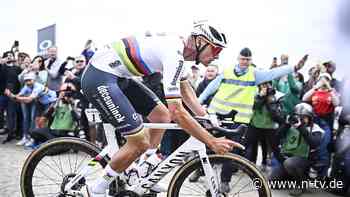 Paris-Roubaix: Politt überzeugt: Van der Poel "schwebt" zum Höllenritt-Triumph