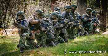 Praat mee: zou jij een jaar lang willen werken (en vechten) in het leger?