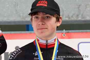 Lomme Van den Meerssche op het podium van GP Ferdinand Bracke