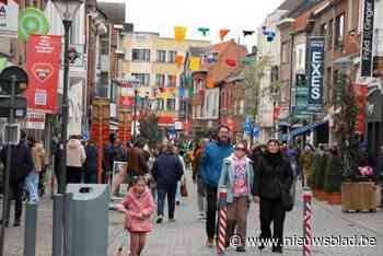 Twee winkelkernen verwelkomen lente met shoppingfeest