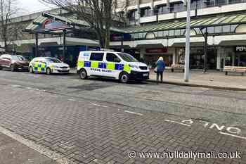'Large amount of jewellery' stolen during raid at Hull city centre shop