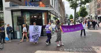 Extinction Rebellion ketende zich vast aan ING-gebouw, van OM moeten ze boeten: 'Dit gaat een grens over’