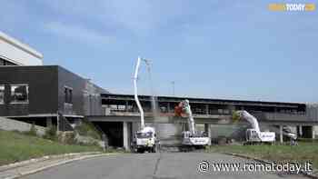 VIDEO | Al via la demolizione dell’ex centro Alitalia: al suo posto anche 320 abitazioni destinate all'housing sociale