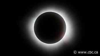 Total solar eclipse makes its way across North America