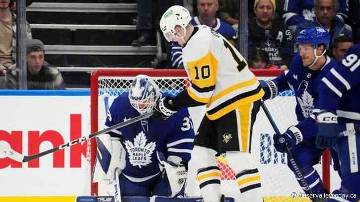 McCabe scores OT winner, Matthews nets 65th goal, Leafs down Penguins