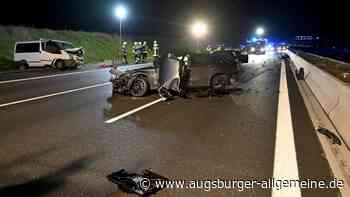 A8 stundenlang gesperrt: Unfall mit sechs Fahrzeugen und fünf Verletzten