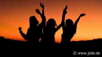 Für diese 4 Sternzeichen hält der April eine kosmische Überraschung parat