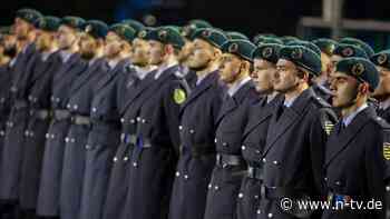 Greift Putin die NATO an?: Mehrheit der Deutschen ist für die Wehrpflicht