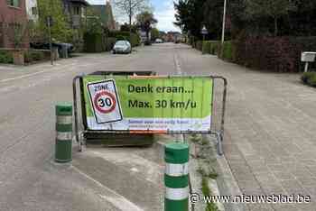 Na stickers nu ook banners om chauffeurs op zone 30 te wijzen