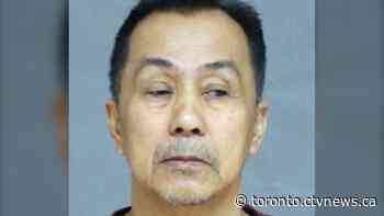 Police search for suspect after 51-year-old man fatally stabbed in North York