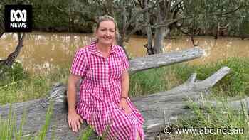 Former miner steps up to retrain and tackle mental health services gap in outback town