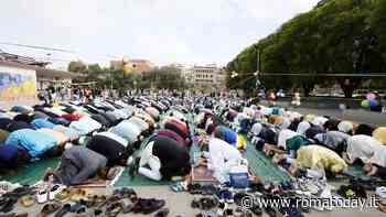 In migliaia celebrano la fine del Ramadan a Roma