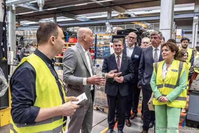 VDL Bus opent hypermoderne fabriek: “Opsteker voor sector die het erg moeilijk heeft”