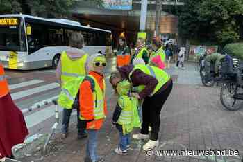 De Lijn zet touringcars in op drukke schooltrajecten