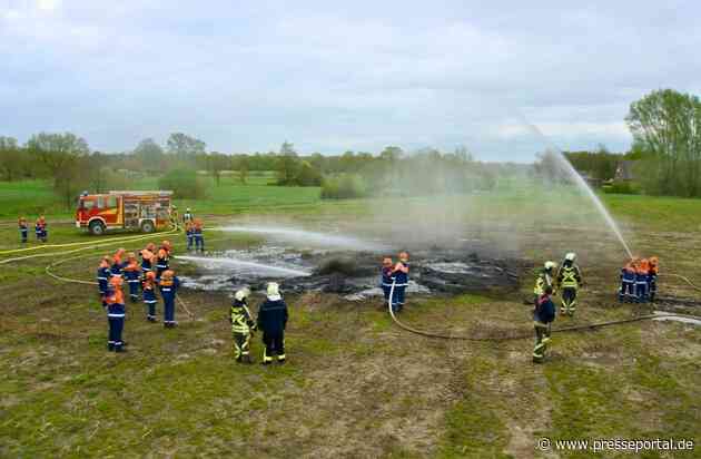 FW Hünxe: Jugendfeuerwehr Hünxe übt Löscharbeiten am Osterfeuer