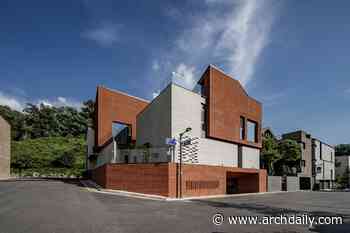 Upper Wall, Low Wall Residence / Kode Architects