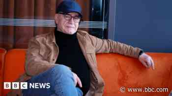 Succession star Cox backs bid to protect theatre