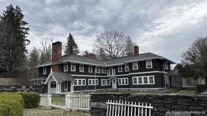 Vermont’s Goddard College to close after years of declining enrollment and financial struggles