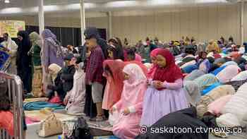 Thousands of Sask. Muslims gather to celebrate Eid, the blessed feast