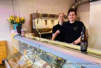 Dennis (25) opent frituur ‘Den Os’ op Ossenmarkt: “Zo hebben studenten toch nog deftig eten na middernacht”