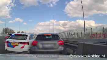 Video: Politie voorkomt dat gestolen Mercedes ervandoor gaat