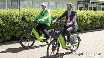 Eerste elektrische deelfietsen in Gouda in gebruik genomen