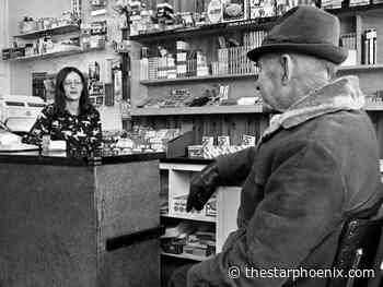Local grocery stores compete with supermarkets in Saskatoon in 1975