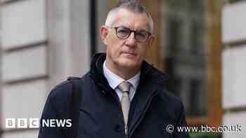 Ex-Post Office boss sorry over jailed mother email