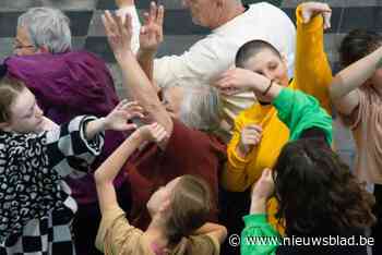 Tien Kempenaren dansen in vijf Kempense kerken