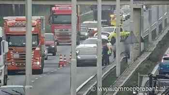 Auto's botsen op de A58: uur vertraging richting Tilburg