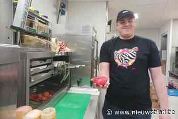 Ian wordt via duaal leerprogramma KFC-medewerker: “Ik heb de ambitie om door te groeien als manager”