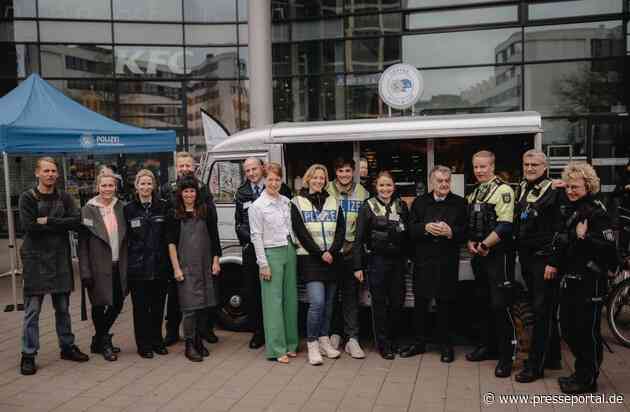 POL-MS: 500 Heißgetränke und 1.000 Gespräche-Innenminister Herbert Reul besucht "Coffee with a cop" am Münsteraner Bahnhof